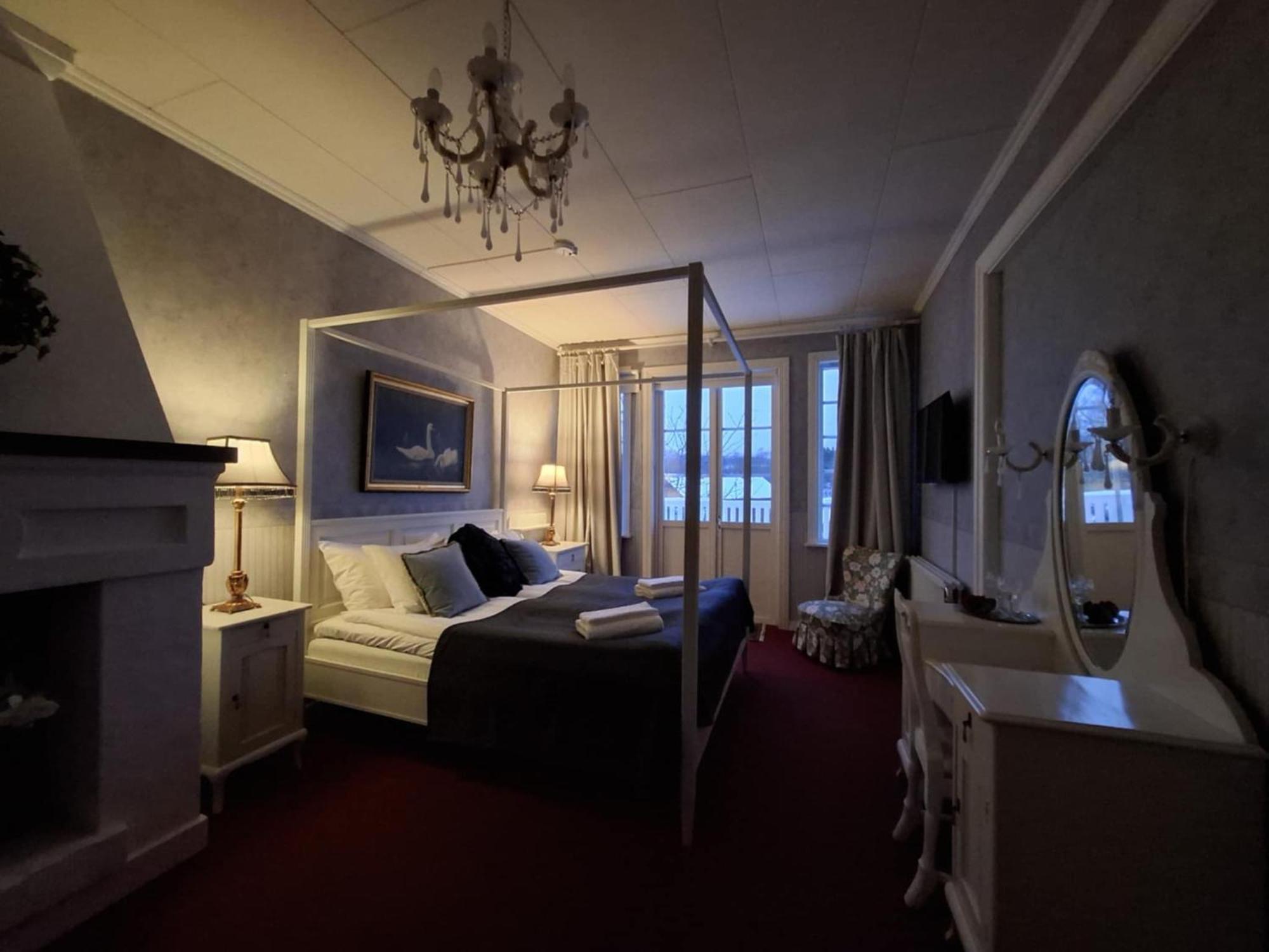 טורסבי Hotell Oernen מראה חיצוני תמונה